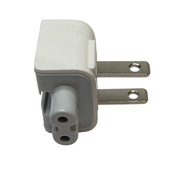 Apple 2-Prong White Polarized Power Adapter 15A 125V With Dual Plug Outlet A520 - Picture 2 of 5